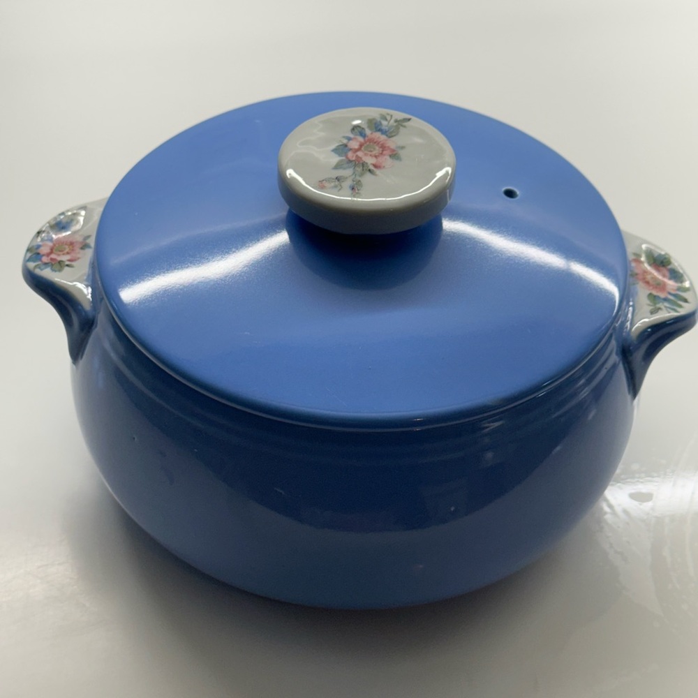 Hall’s Superior China Blue Floral Ceramic Casserole Dish